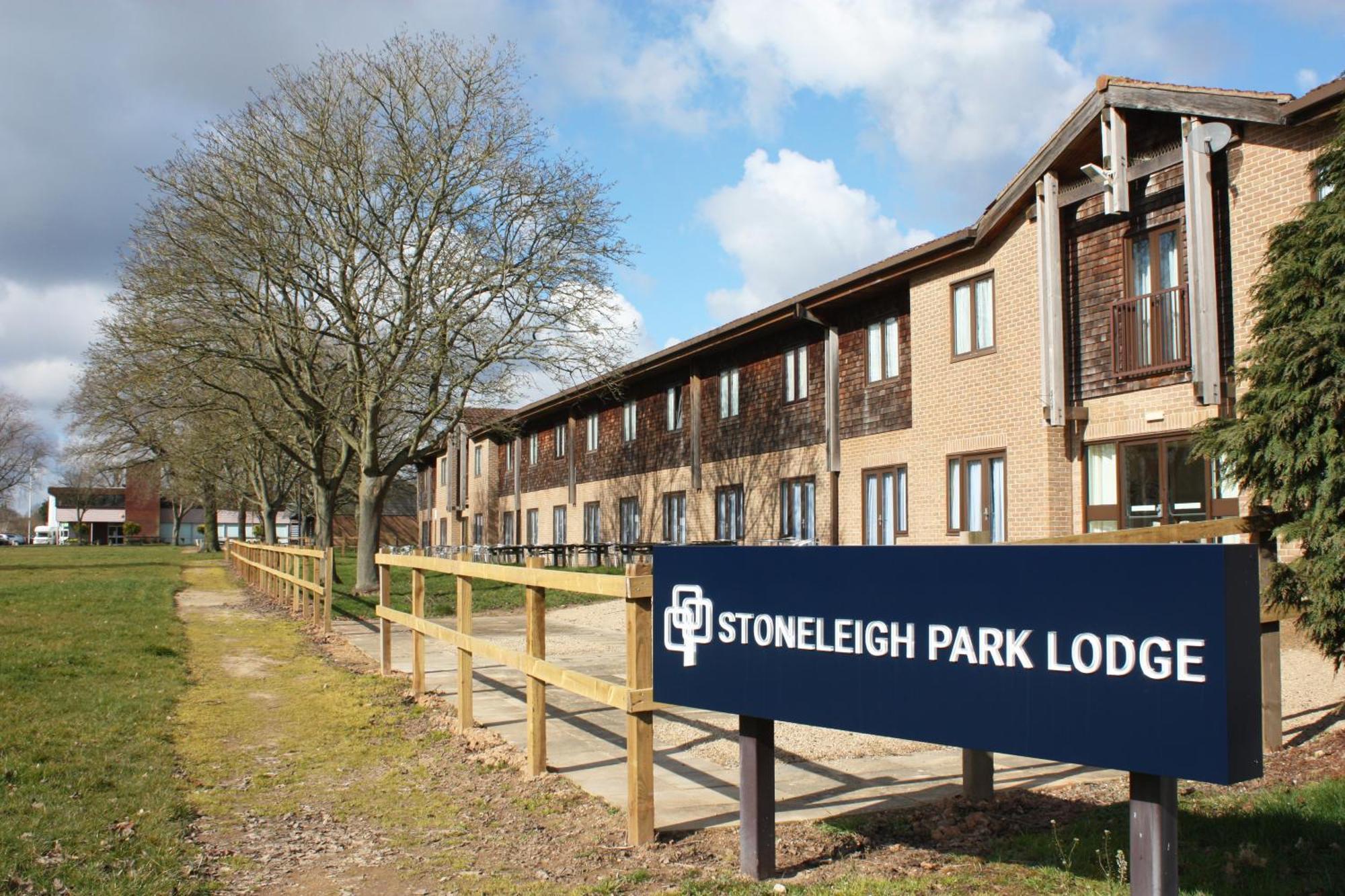 Stoneleigh Park Lodge Ashow Eksteriør billede